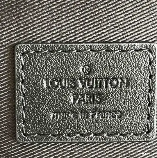 LOUIS S MESSENGER VUITTON LOCK 0605